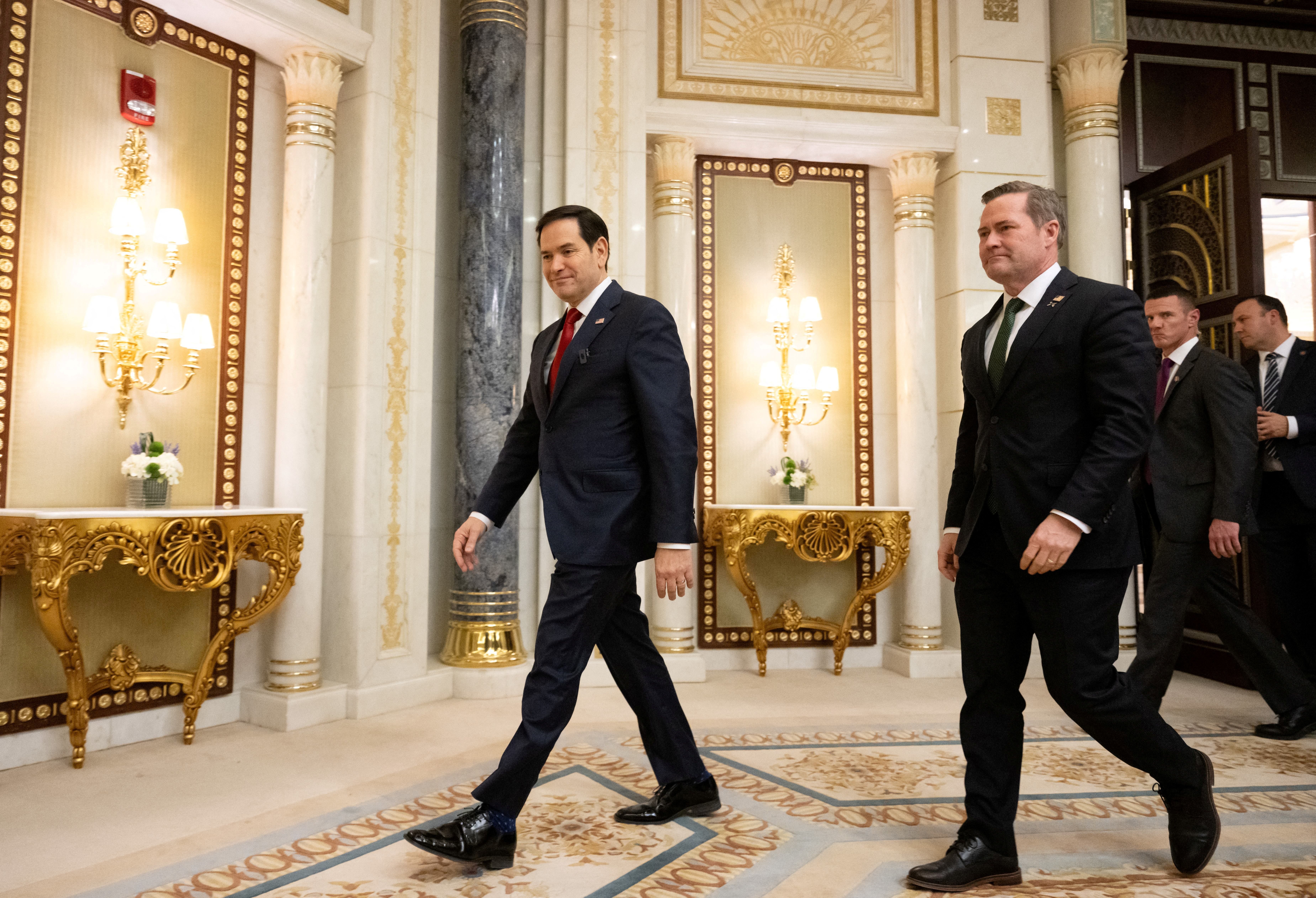 مارکو روبیو، وزیر خارجه آمریکا و مایک والتز، مشاور امنیت ملی کاخ سفید، در دور قبلی مذاکرات در عربستان سعودی