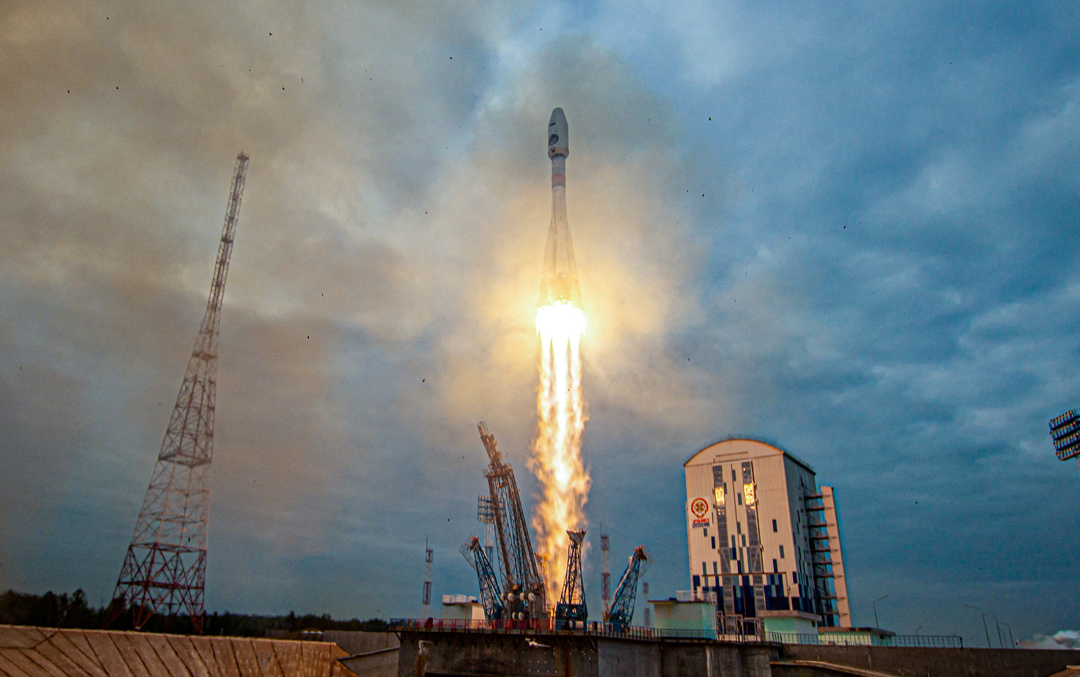 فضاپیمای لونا-۲۵ روسیه پس از نقص فنی به سطح ماه برخورد کرد و منهدم شد