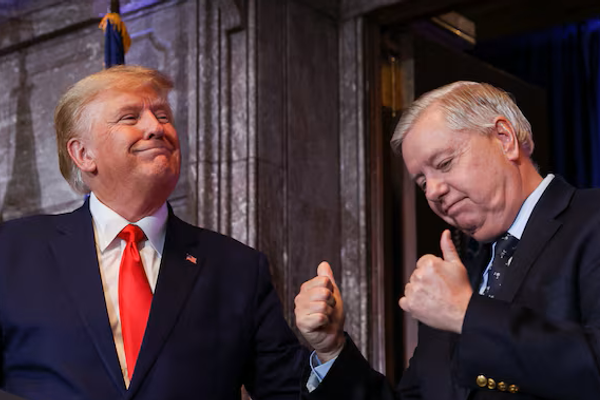 سناتور گراهام: تصمیم آمریکا برای اقدام علیه تهران ظرف چند هفته گرفته میشود