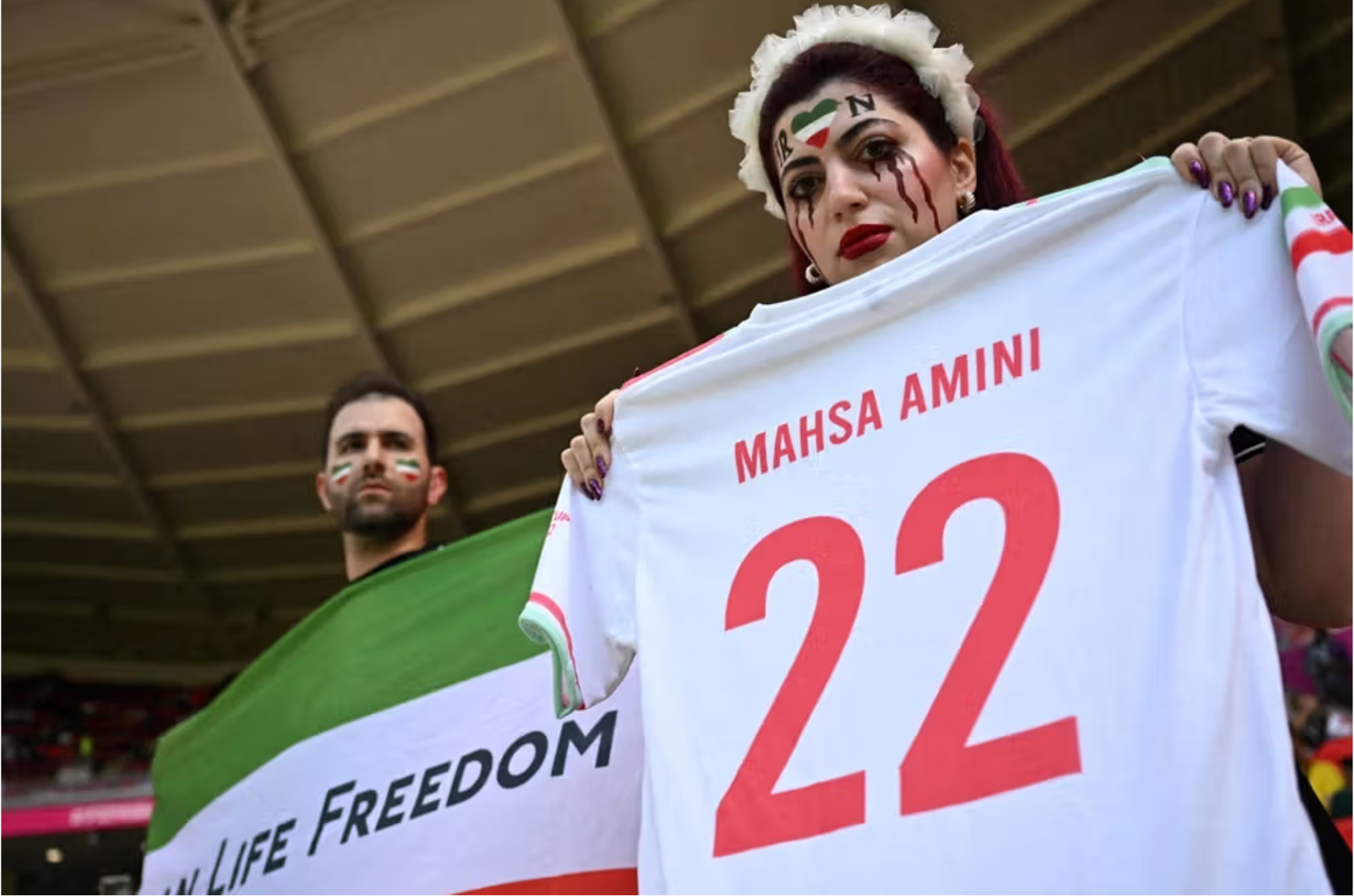Why are Iranians turning away from their national football team?