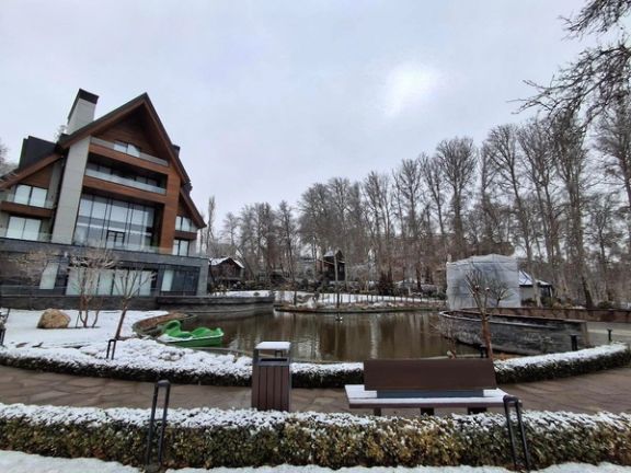 ویلای ۵۰ هزار متری مالک بانک آینده، محلی برای دیدار با مقامات ارشد حکومت