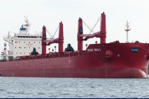 حمله اسرائیل به سه بندر در یمن؛ یک کشتی تجاری در دریای سرخ مورد حمله قرار گرفت