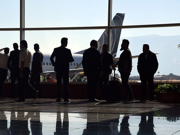 خبرگزاری مهر: ۱۰ مسافر ایرانی در فرودگاه وارنای بلغارستان پس از برخورد فیزیکی دیپورت شدند