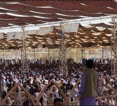 بعد لقائه بممثلي خامنئي.. مولوي عبد الحميد: لن نجري صفقات على دماء شهدائنا