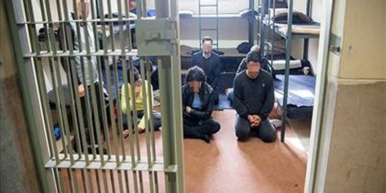 تقرير سنوي: السجن 479 عامًا والجلد 907 مرات لمدافعين عن حقوق الإنسان في إيران