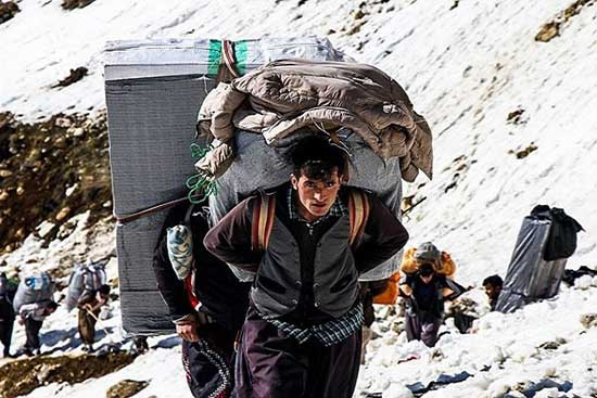 نماینده سقز و بانه: ماموران کماکان به سر و قلب کولبران شلیک می‌کنند