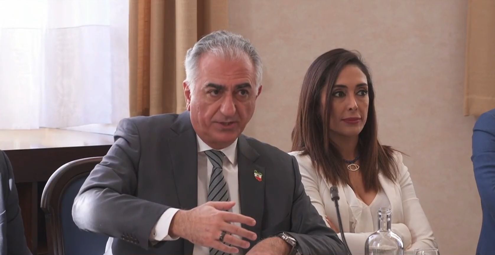 شاهزاده رضا پهلوی به نمایندگان پارلمان بلژیک: باید هرچه سریع‌تر از جمهوری اسلامی عبور کرد