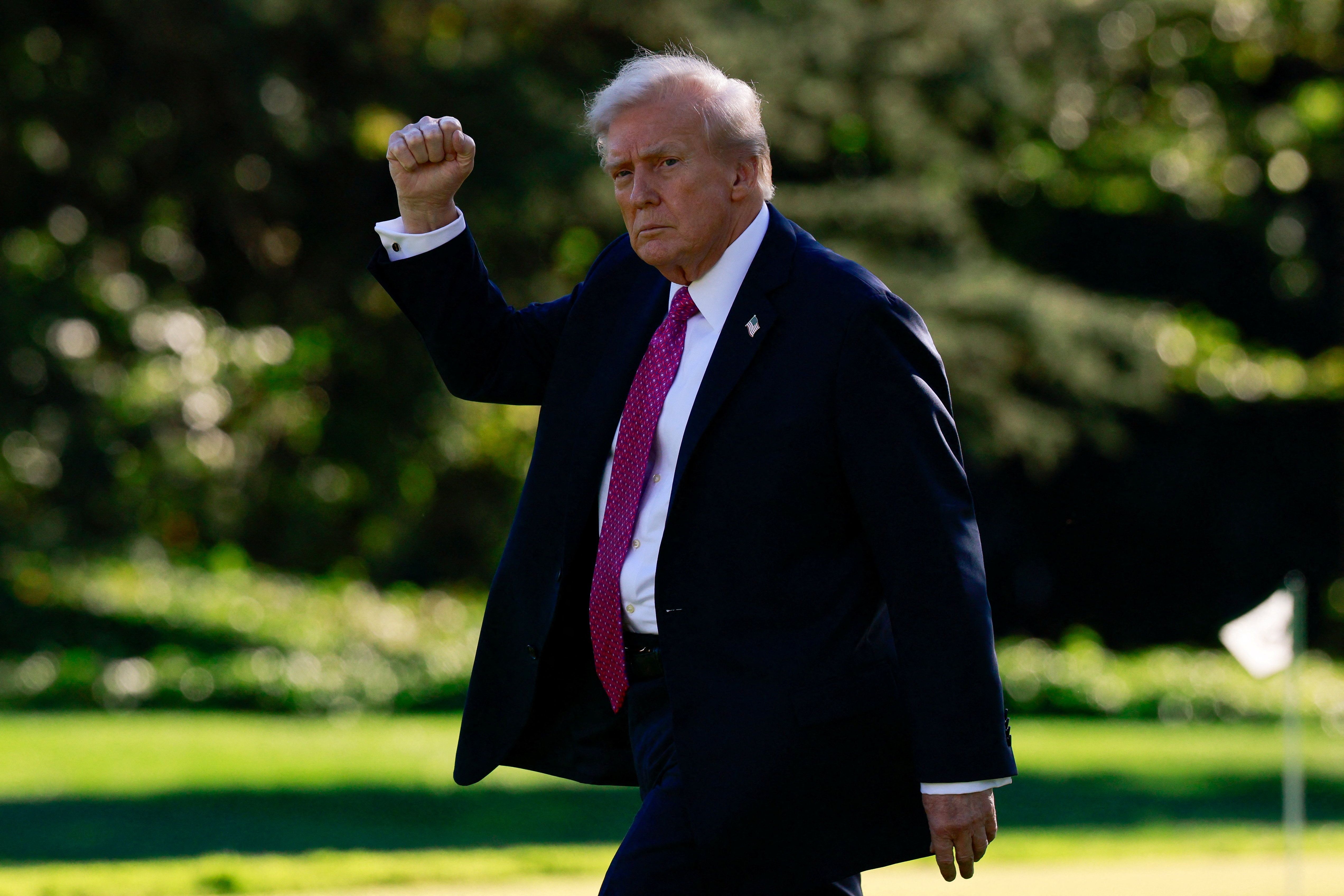 ترامپ: با نابودی برنامه هسته‌ای، «گردن‌کلفتی» جمهوری اسلامی در خاورمیانه به پایان رسید