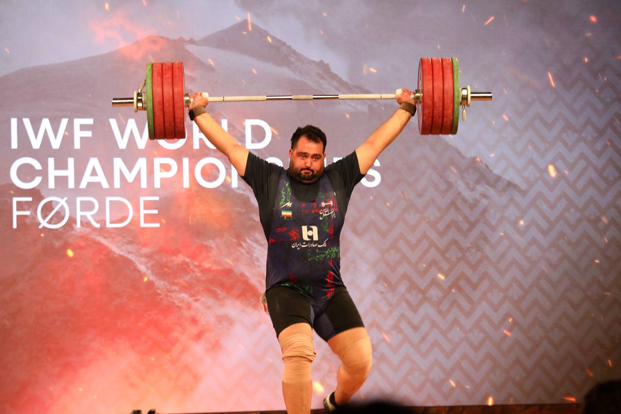 تیم ملی وزنه‌برداری ایران بدون کسب مدال طلا، قهرمان جهان شد