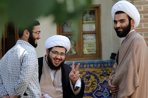 عضو شورای عالی حوزههای علمیه: طلاب نخبه و استعداد برتر باید همهجانبه حمایت شوند