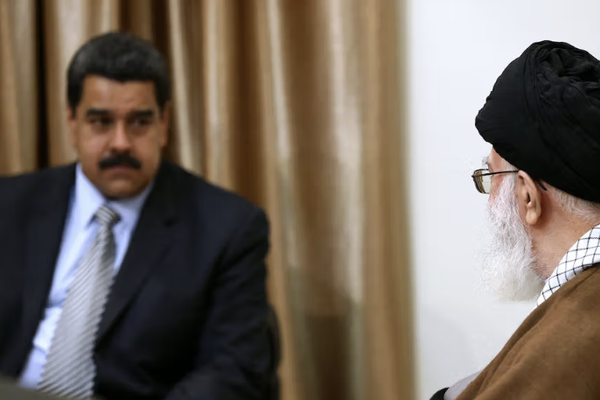 فاکسنیوز: هدف کارزار ترامپ علیه ونزوئلا حذف تدریجی حکومتهای متحد روسیه از جمله ایران است