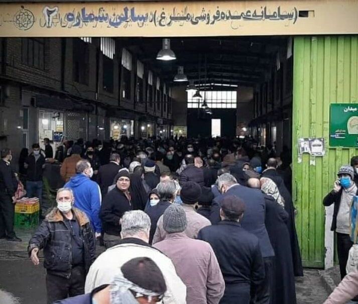 افزایش چهار هزار تومانی قیمت مرغ در چند روز اخیر و تشکیل صف‌های طولانی