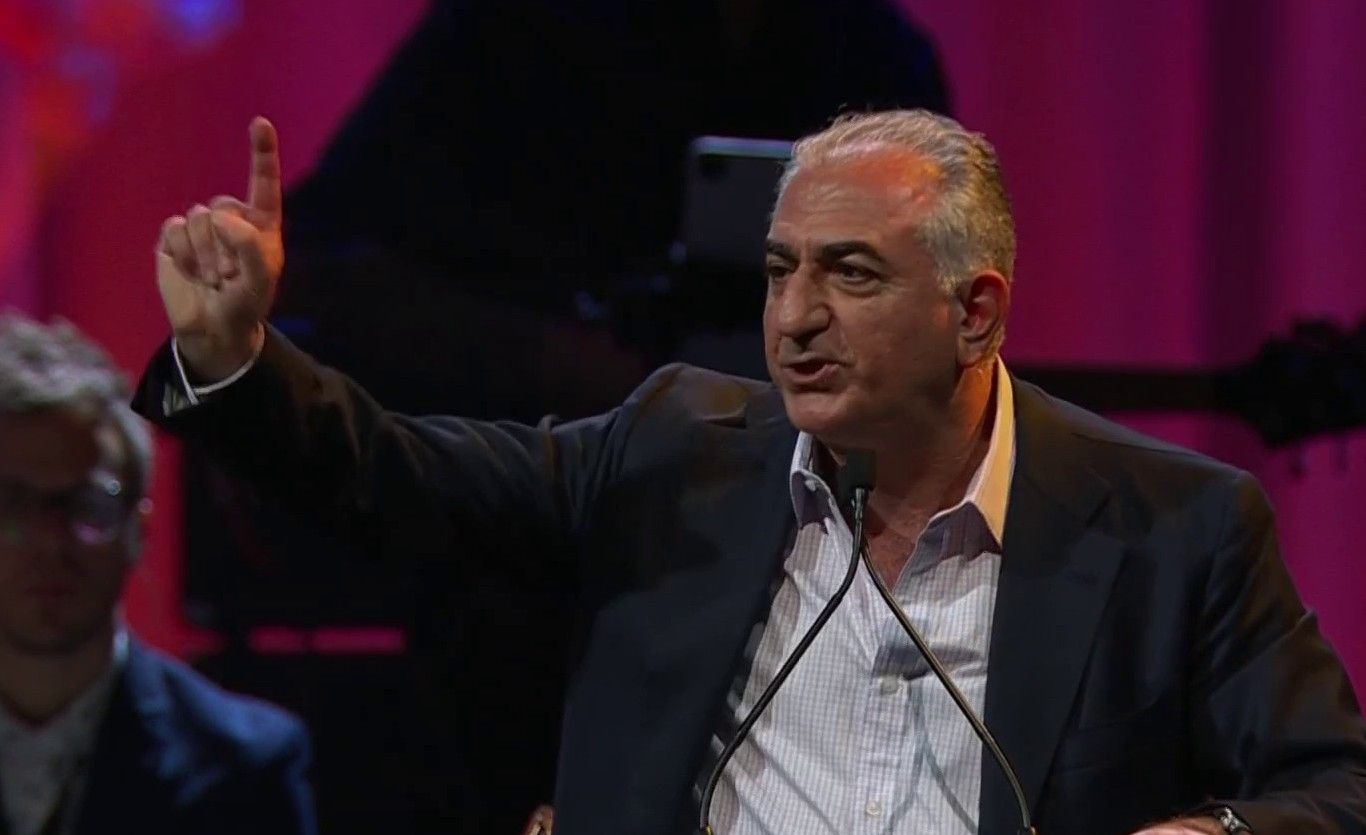 شاهزاده رضا پهلوی: امیدواریم این آخرین نوروز در تبعید باشد، تا در وطن آزادی را جشن بگیریم