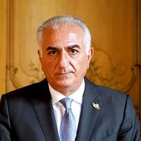 شاهزاده رضا پهلوی: دستگاههای مسئول تبلیغات دروغین رژیم و قطع ارتباطات، اهداف مشروع هستند