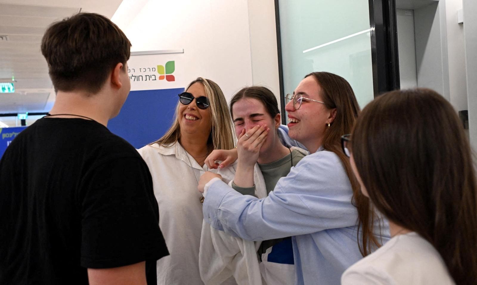 گام جدید توافق آتش‌بس؛ آزادی ۸ گروگان حماس در ازای آزادی ۱۱۰ زندانی فلسطینی