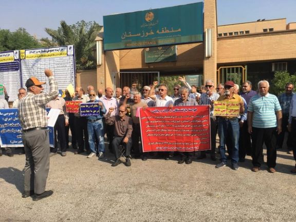 بازنشستگان مخابرات در ۱۴ شهر کشور تجمع اعتراضی برگزار کردند