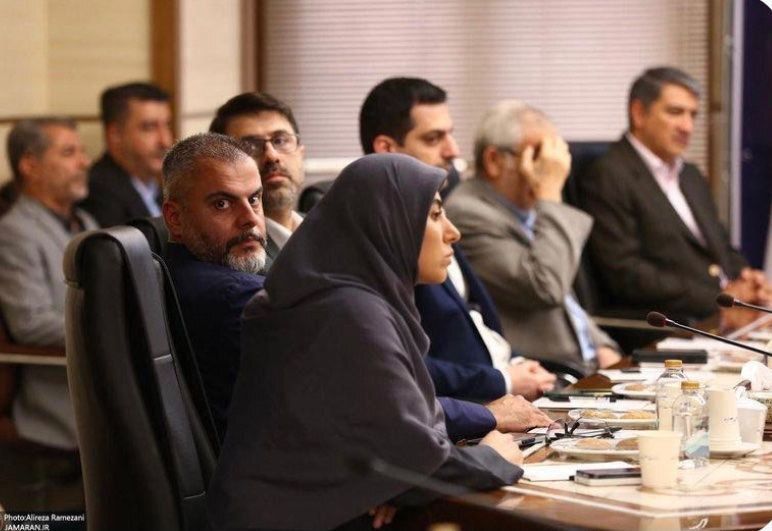 گزارش‌ها از محدودیت برای خبرنگاران پس از جنجال حضور پسر عارف در معارفه وزیر صمت 