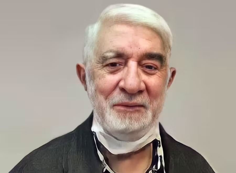 درخواست میرحسین موسوی برای تهیه قانون اساسی جدید به منظور «نجات ایران» 