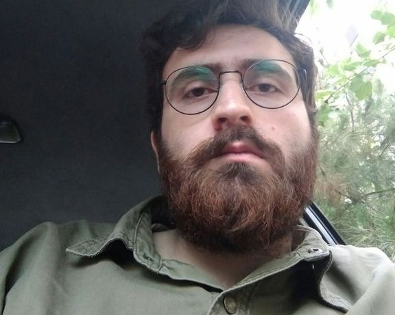 دهها چهره فرهنگی خواستار مرخصی فوری یاشار توحیدی از زندان برای درمان شدند