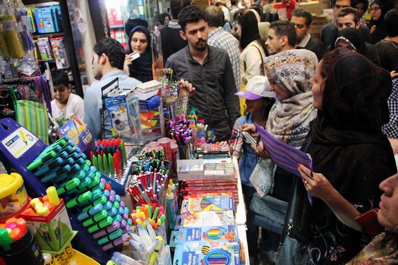 روزنامه شرق: مردم برای «روز پدر» به خرید هدیههای دست دوم روی آوردهاند