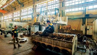 Unprecedented energy shortage rattles Iranian industries