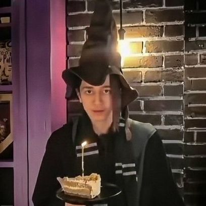 خالق هریپاتر کشته شدن سینا اشکبوسی، نوجوان طرفدار هری پاتر، را تسلیت گفت