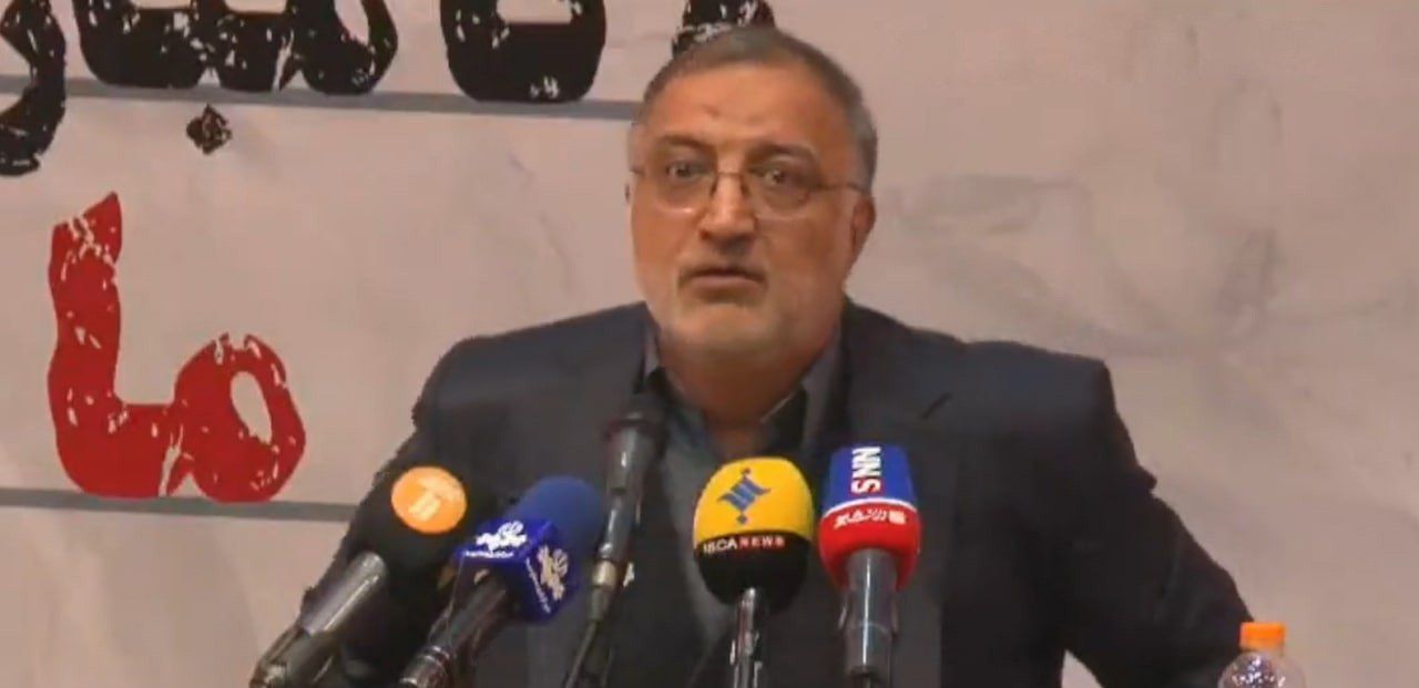 دانشجویان شریف در حضور علیرضا زاکانی، شهردار تهران، شعار «مرگ بر خامنه‌ای» سر دادند