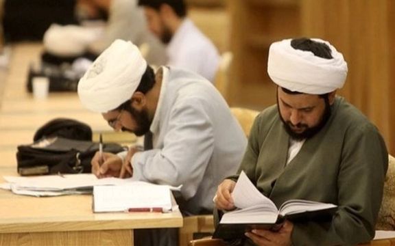 مدیرکل ارشاد قم: ۳۵ درصد کاغذ کشور در قم مصرف میشود