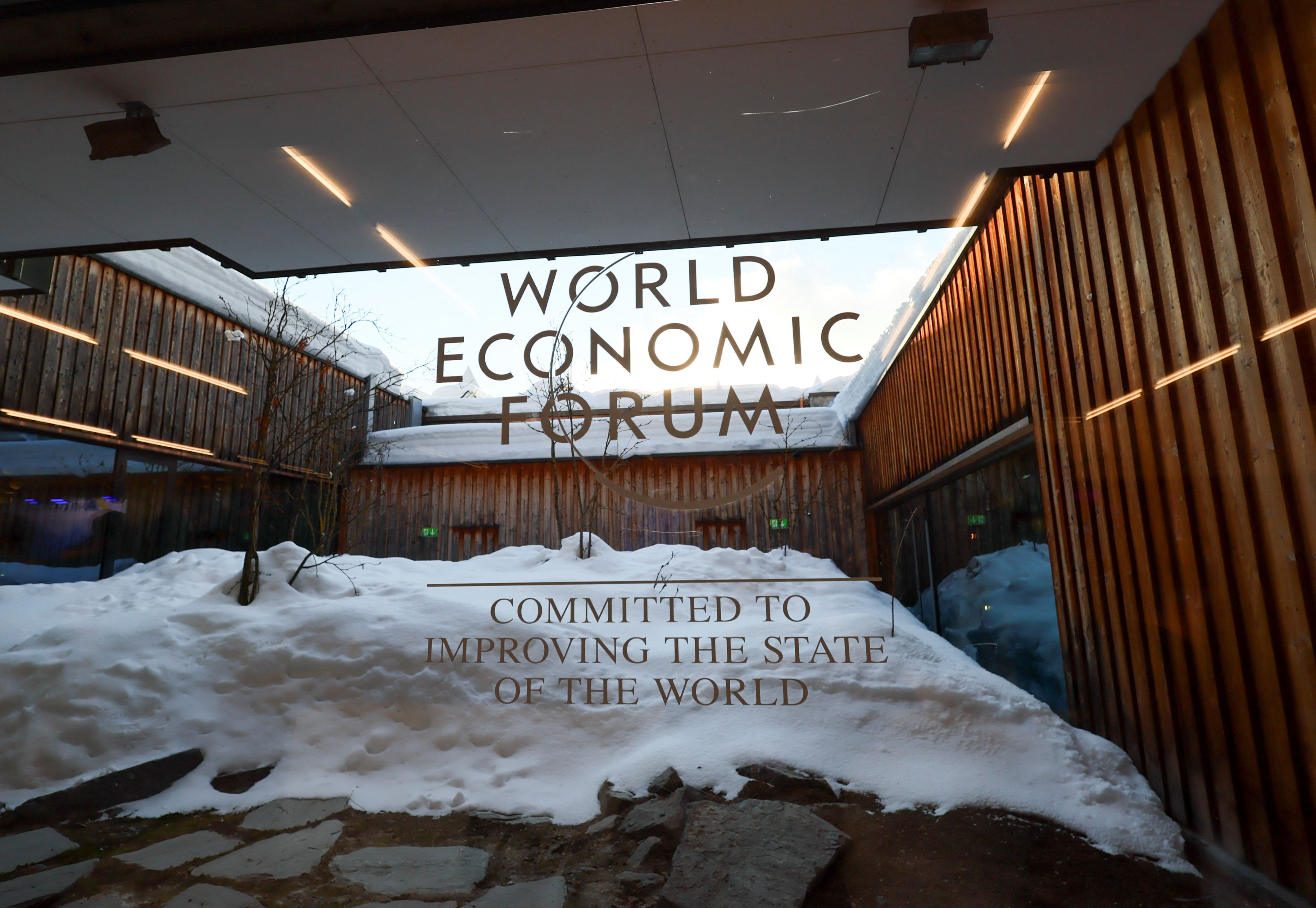 برگزاری اولین روز از مجمع جهانی اقتصاد در داووس زیر سایه جنگ‌ در اوکراین و نبرد غزه