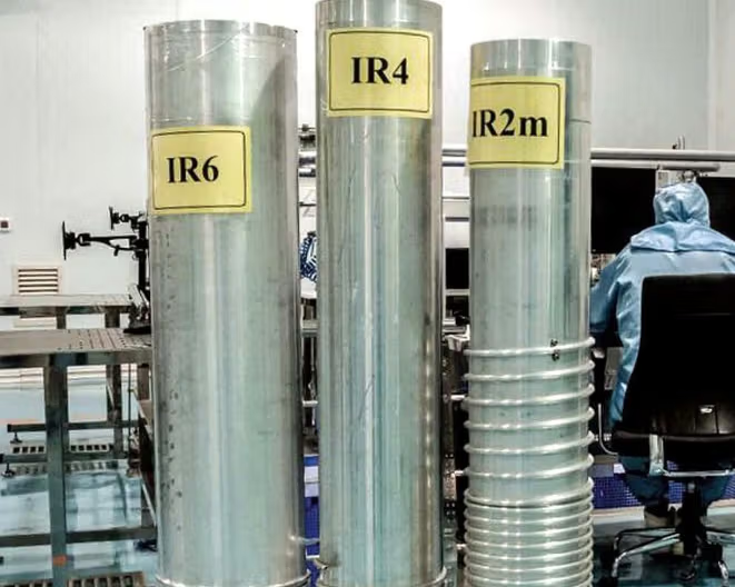 "التلغراف": إيران تحتفظ بآلاف أجهزة الطرد المركزي المتقدمة في مواقع سرية