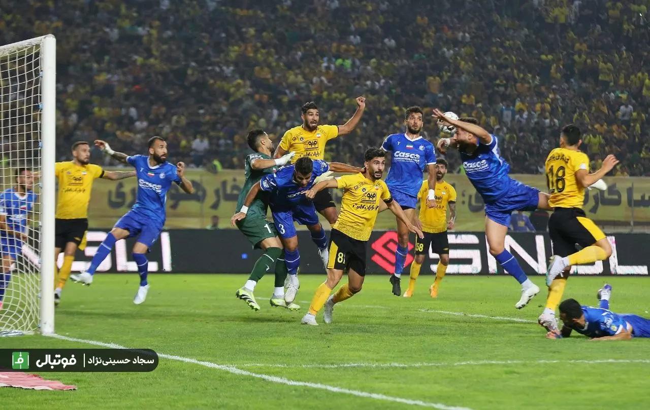 جنگ بیانیه‌ها؛ سپاهان و استقلال یکدیگر را به‌تحریک تماشاگران و بی‌کفایتی متهم کردند