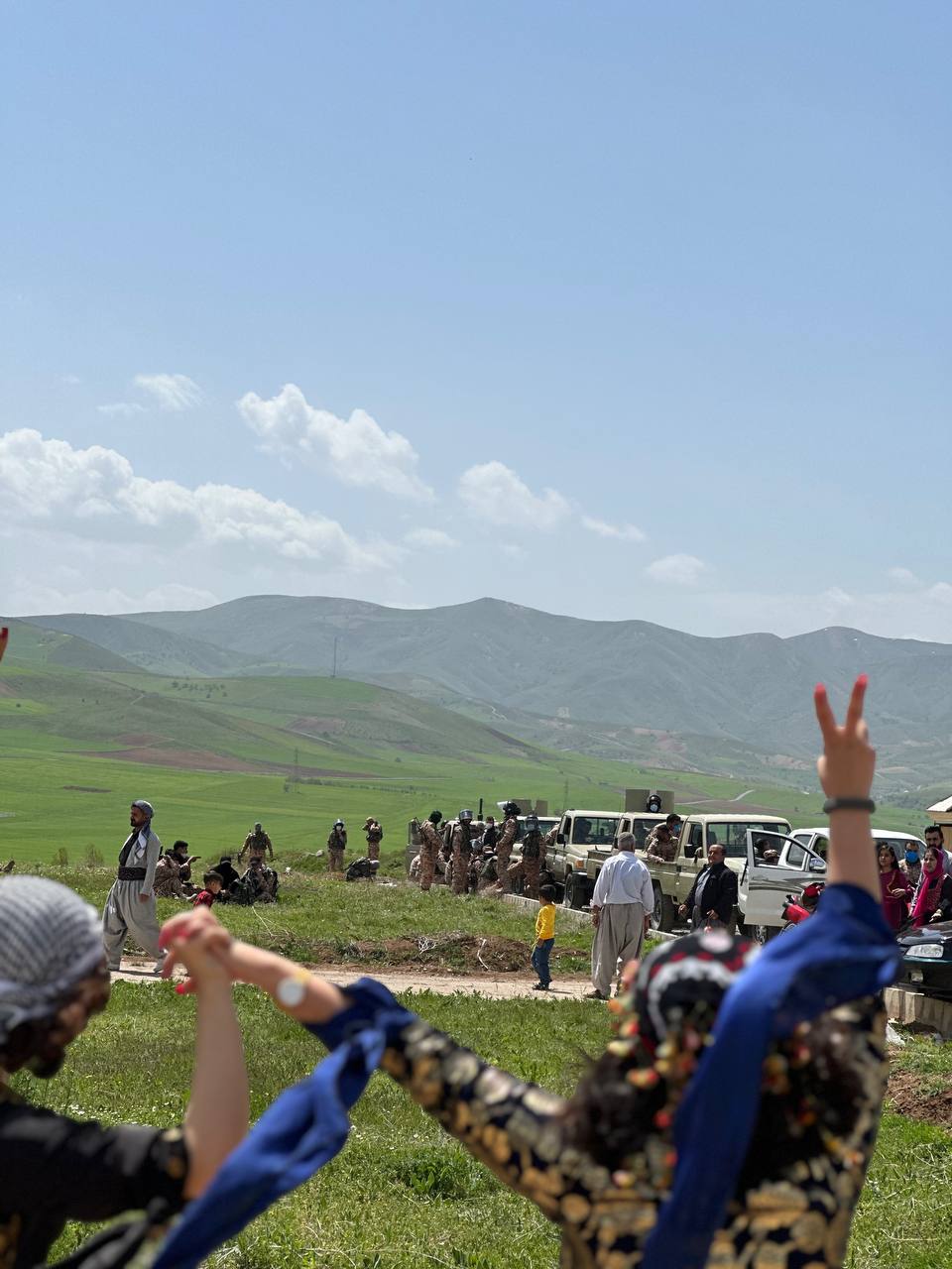 عید فطر مردمی بر مزار مهسا امینی و کشته‌شدگان اعتراضات در شهرهای با جمعیت کُرد