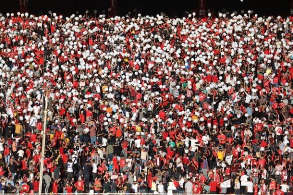 برای جلوگیری از تبعات بینالمللی؛ حضور گزینشی زنان در بازی تراکتور-الشارجه