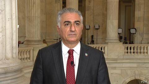 Exiled former crown prince Reza Pahlavi