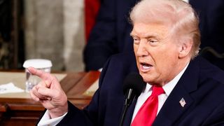 ترامپ چگونه افکار عمومی آمریکا را برای اقدام نظامی علیه جمهوری اسلامی آماده میکند؟