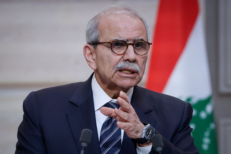 نخست‌وزیر لبنان: ما می‌خواهیم تصمیم جنگ و صلح در اختیار خودمان باشد