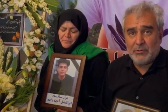 چهار عضو خانواده ابوالفضل آدینهزاده به زندانهای شیروان و بجنورد منتقل شدند