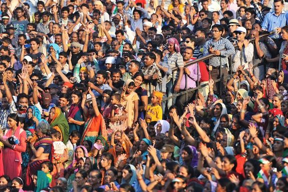 دولت اوتار پرادش، پرجمعیتترین ایالت هند، قانونی را برای ترویج سیاست دو فرزندی پیشنهاد کرد