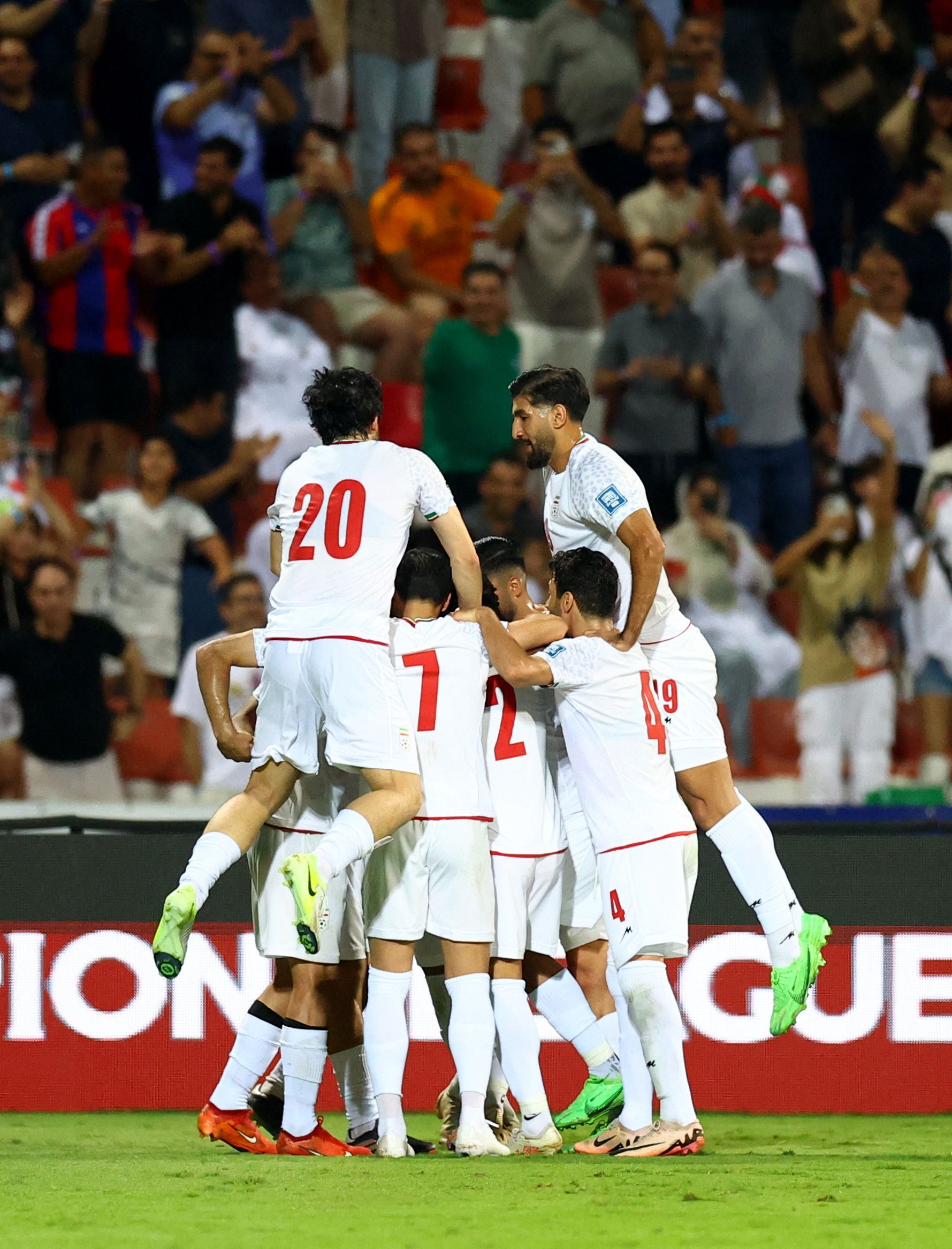 اظهارات عجیب جهانبخش: با سردار و عزت‌اللهی ورزشگاه راشد دوبی را انتخاب کردیم، خانه ما شد