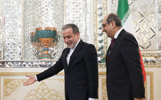 عراقجي بعد لقائه وزير الخارجية السوري: كنا وسنكون إلى جانب حكومة وشعب سوريا