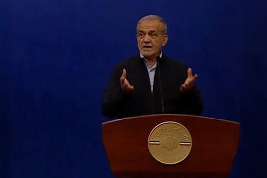 پزشکیان: موشک هایپرسونیکی که حوثیها به اسرائیل پرتاب کردند ما در ایران نداریم