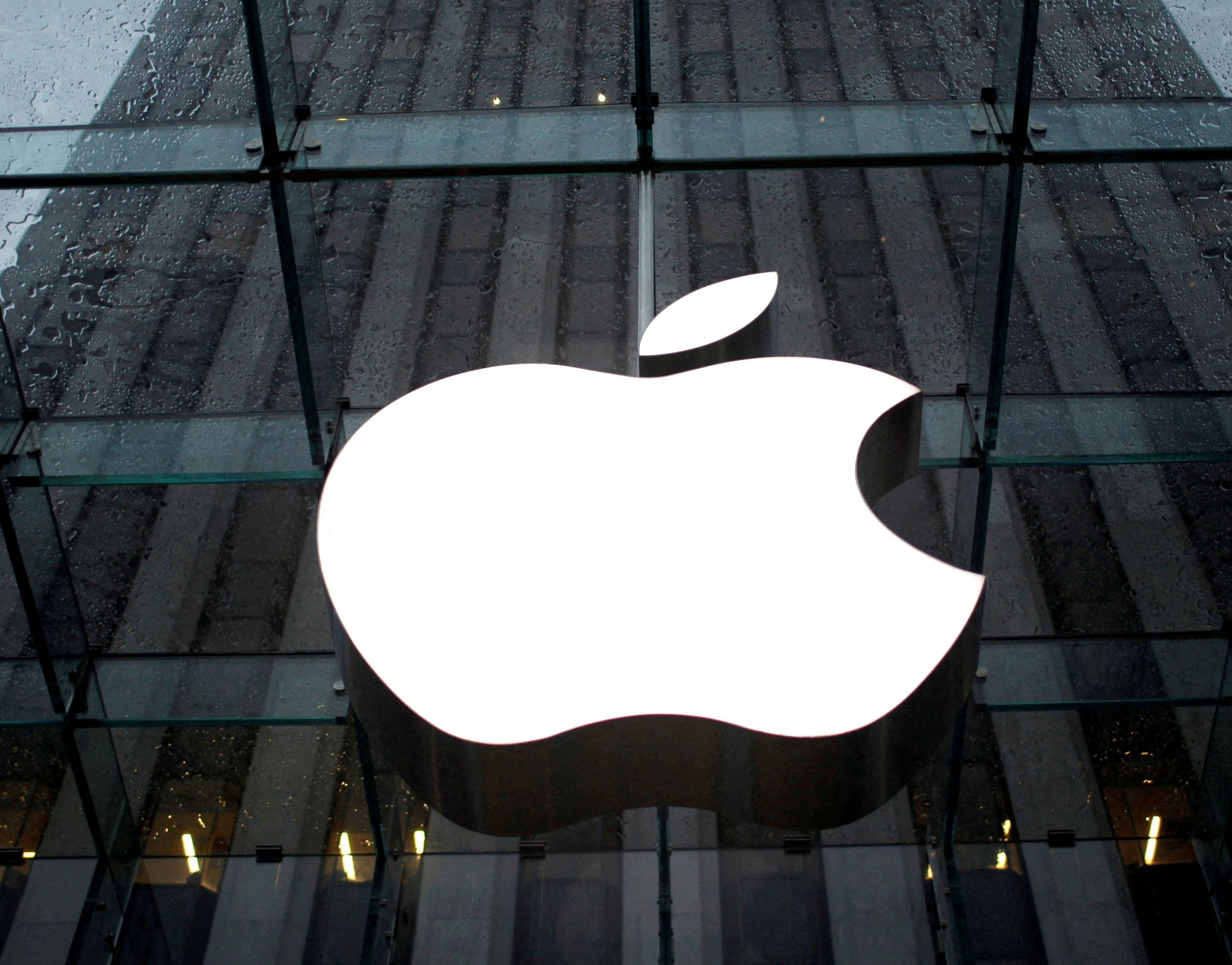 اپل فروش محصولات خود را در روسیه متوقف کرد