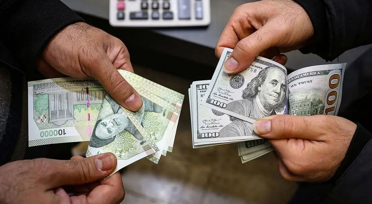 دلار از ۲۲۰ هزار تومان گذشت؛ روبیو گفت جمهوری اسلامی همچنان هزینه خواهد داد