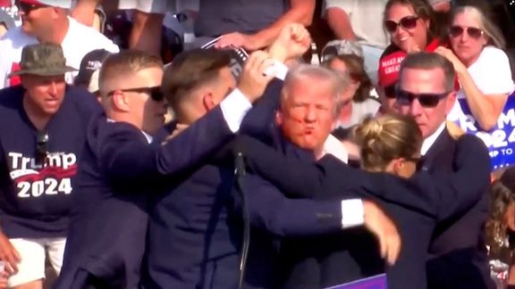 سخنگوی ترامپ: حال ترامپ مساعد است