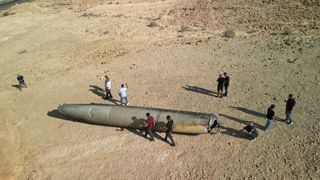 حرب النظام المفروضة على الإيرانيين.. صراع "لا ناقة لهم فيه ولا جمل"