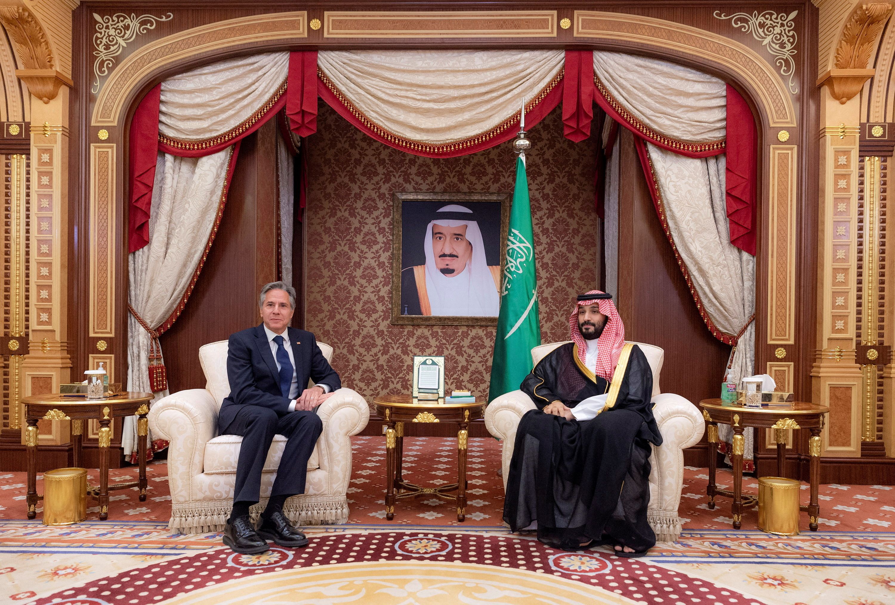 Saudi Arabia's Crown Prince Mohammed bin Salman (right) in a meeting with US Secretary of State Antony Blinken in Jeddah in Jeddah, June 7, 2023  