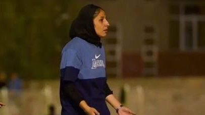 در حمایت از خیزش انقلابی مردم ایران؛ سرمربی تیم فوتبال زنان زارع باتری سنندج خداحافظی کرد