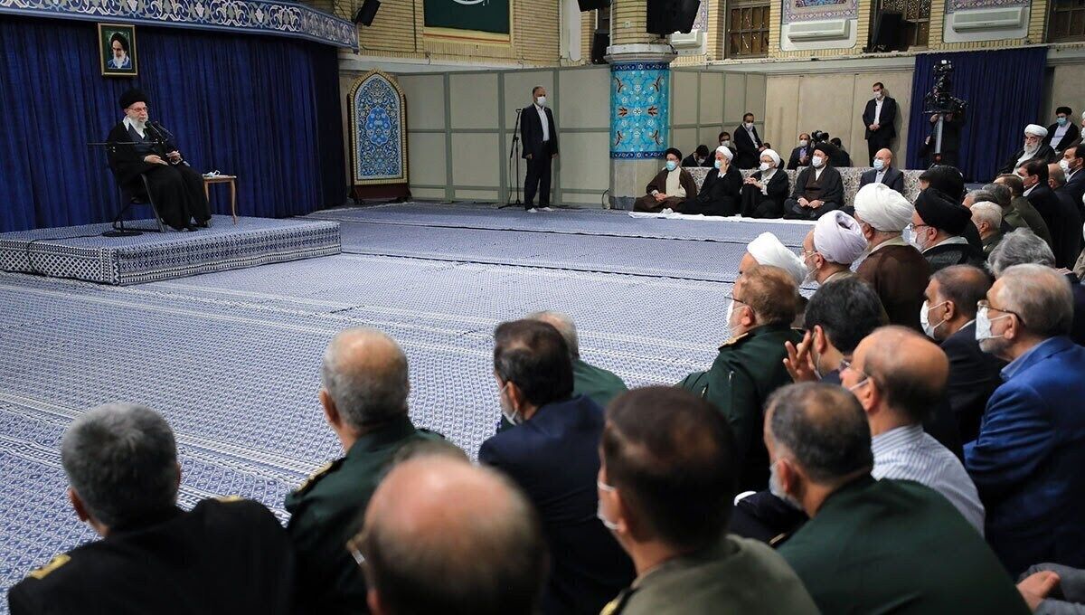 دزدی‌ از ایرانیان؛ چرا مقامات جمهوری اسلامی همچنان به حرف ترامپ در این مورد پاسخ می‌دهند؟