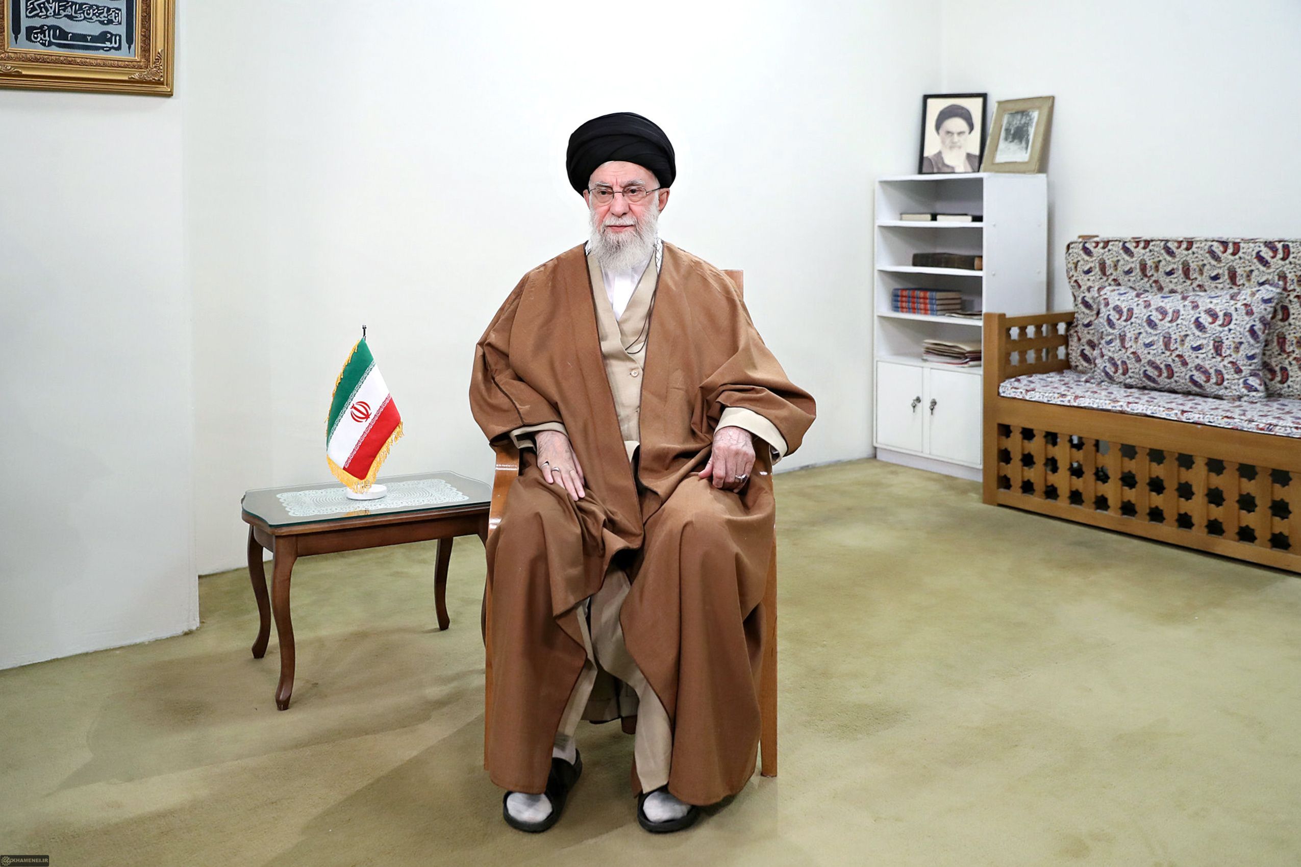 خامنه‌ای بدون تبریک نوروز و سال نو: سال گذشته عجیب و پرماجرا بود