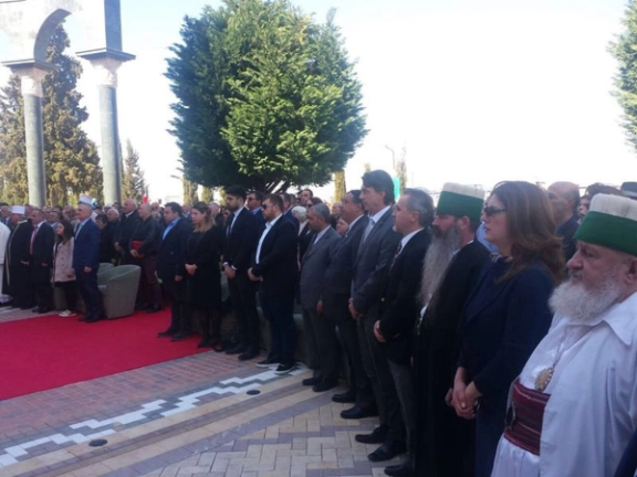 طائفة البكتاشيين تسعى لتأسيس دولة بألبانيا.. ورئيس الوزراء الألباني يقلل من أهمية رد إيران